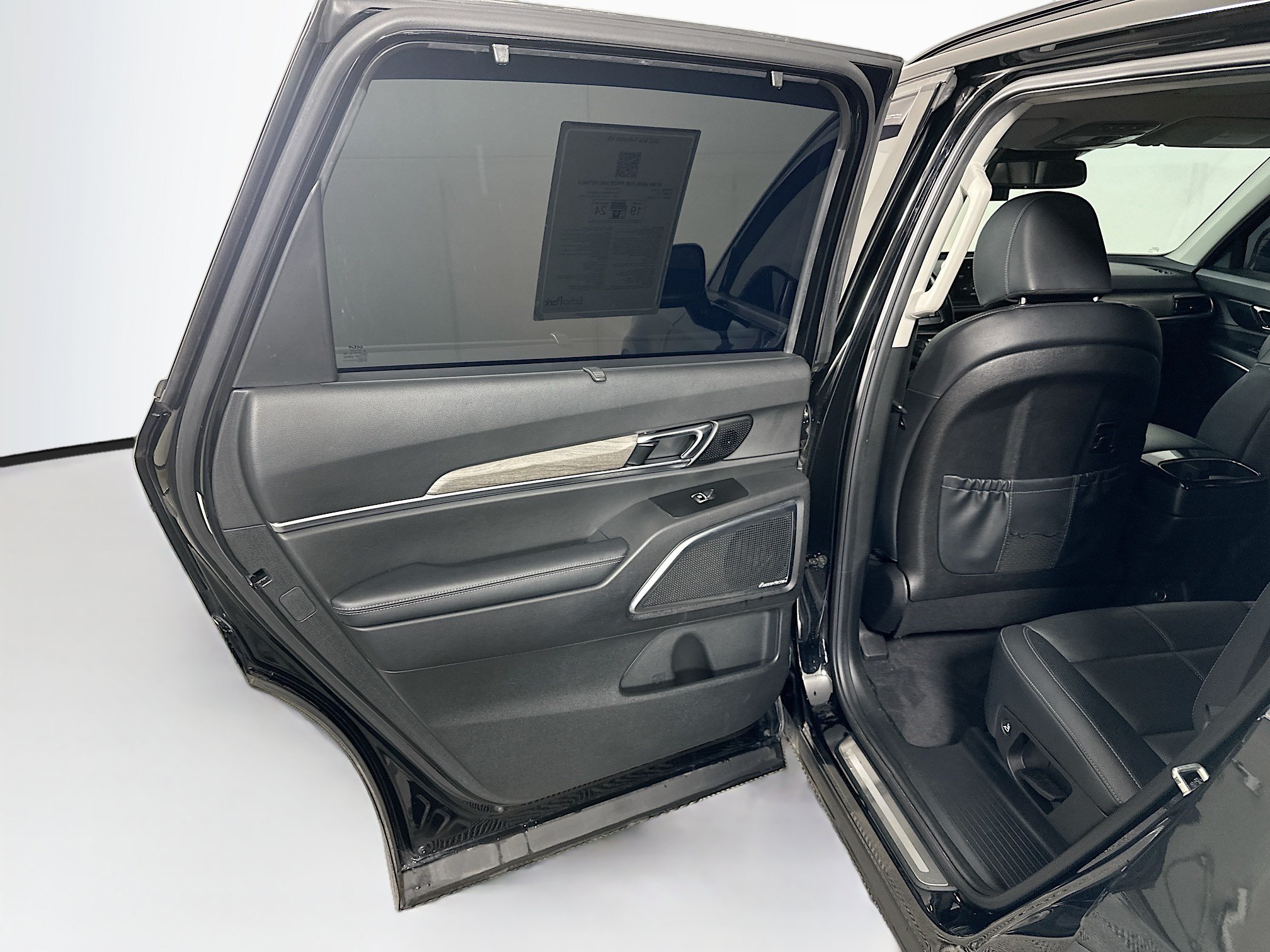 Used 2022 Kia Telluride SX w/ Nightfall Edition Package AWD/4WD image 27