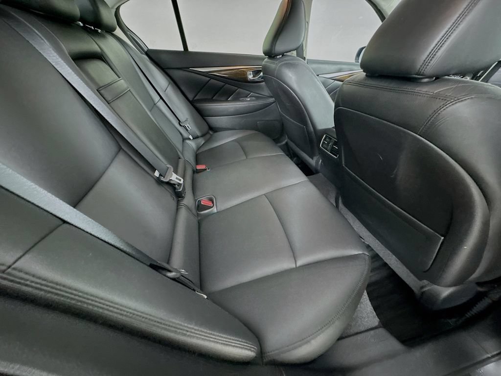 Used 2019 INFINITI Q50 Luxe w/ Essential Package (3.0T Luxe) RWD image 35