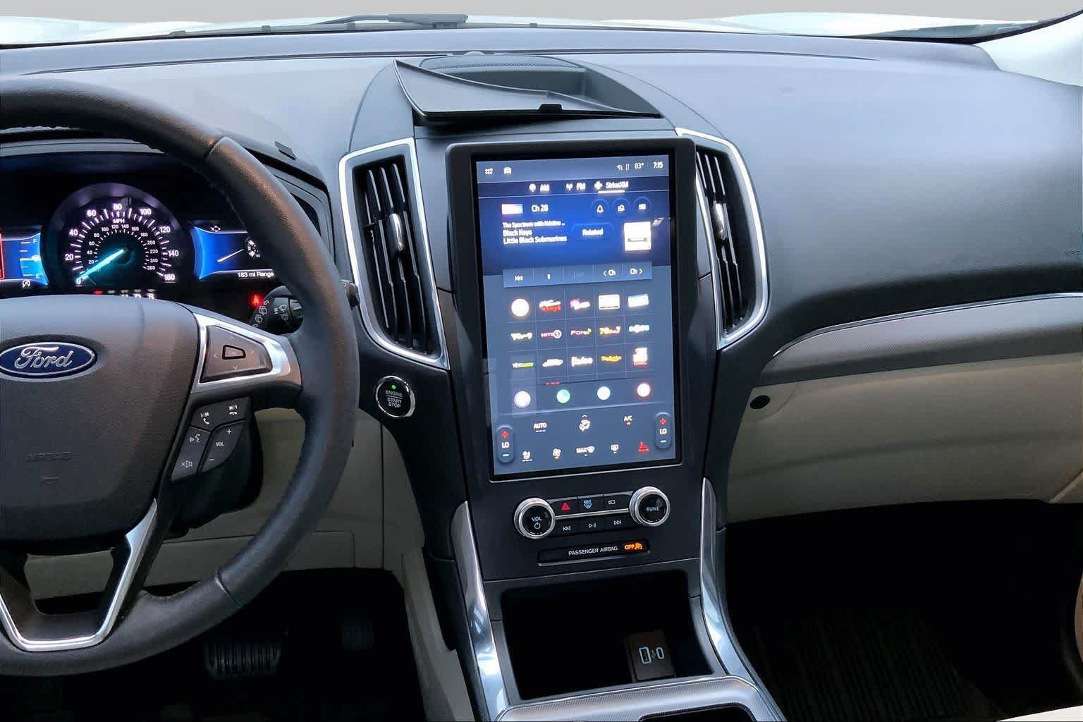 Used 2022 Ford Edge Titanium AWD/4WD image 7