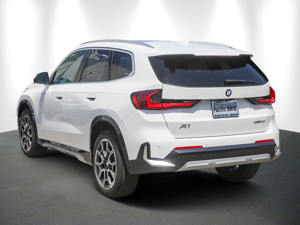New 2026 BMW X1 xDrive28i w/ Technology Package AWD/4WD image 4