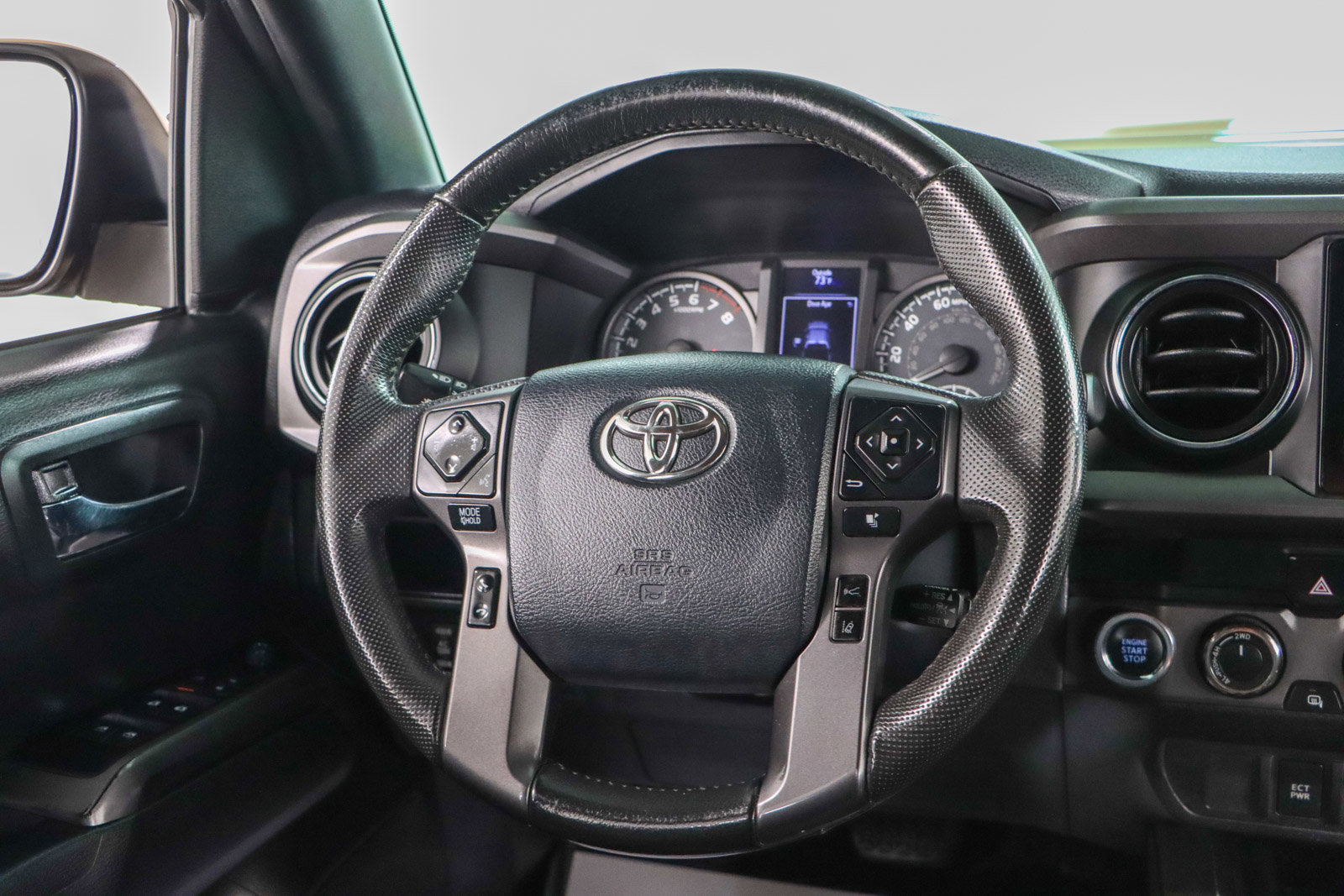 Used 2019 Toyota Tacoma TRD Sport image 14