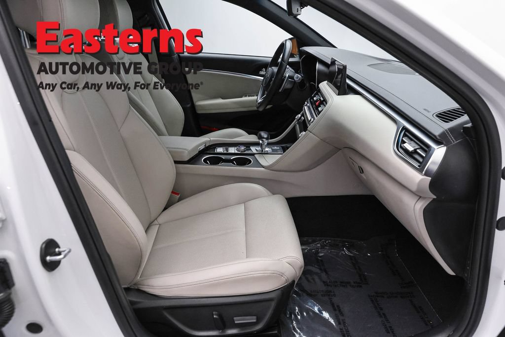 Used 2025 Genesis G70 2.5T RWD image 25