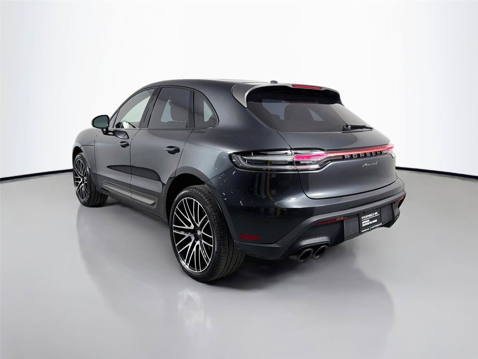Certified 2026 Porsche Macan Turbo AWD/4WD image 3