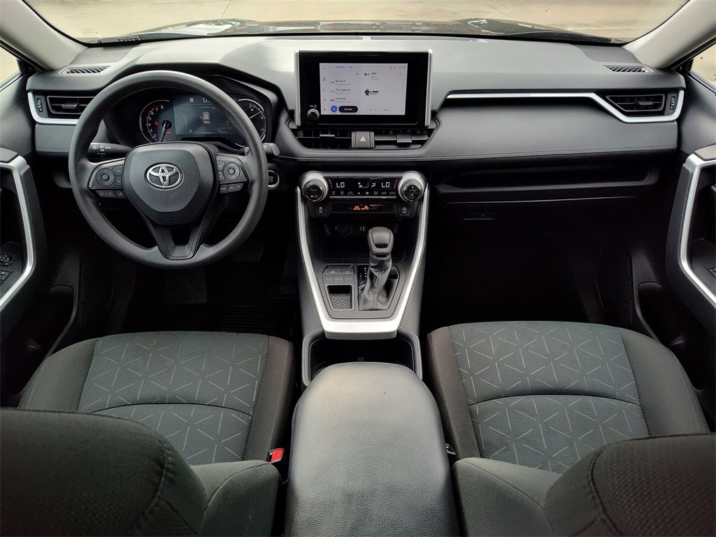 Used 2024 Toyota RAV4 XLE image 31