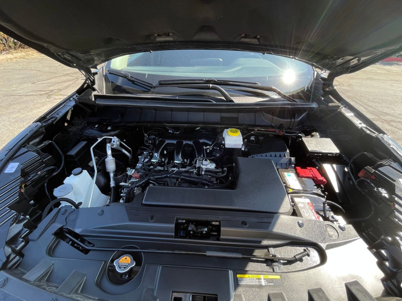 Used 2025 Nissan Pathfinder SV FWD image 35