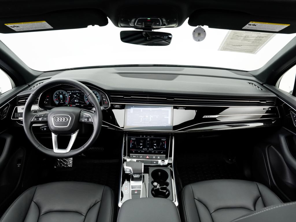 Certified 2025 Audi Q7 3.0T Premium w/ Convenience Package image 19