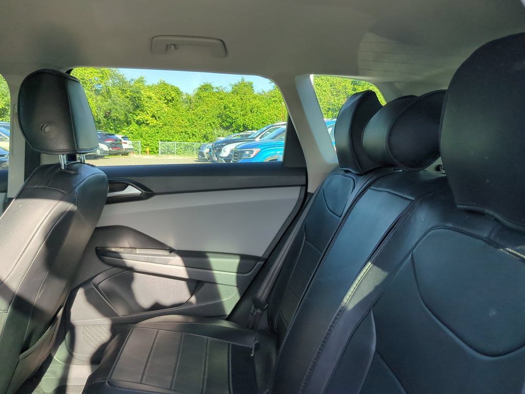 Certified 2022 Volkswagen Taos S FWD image 6