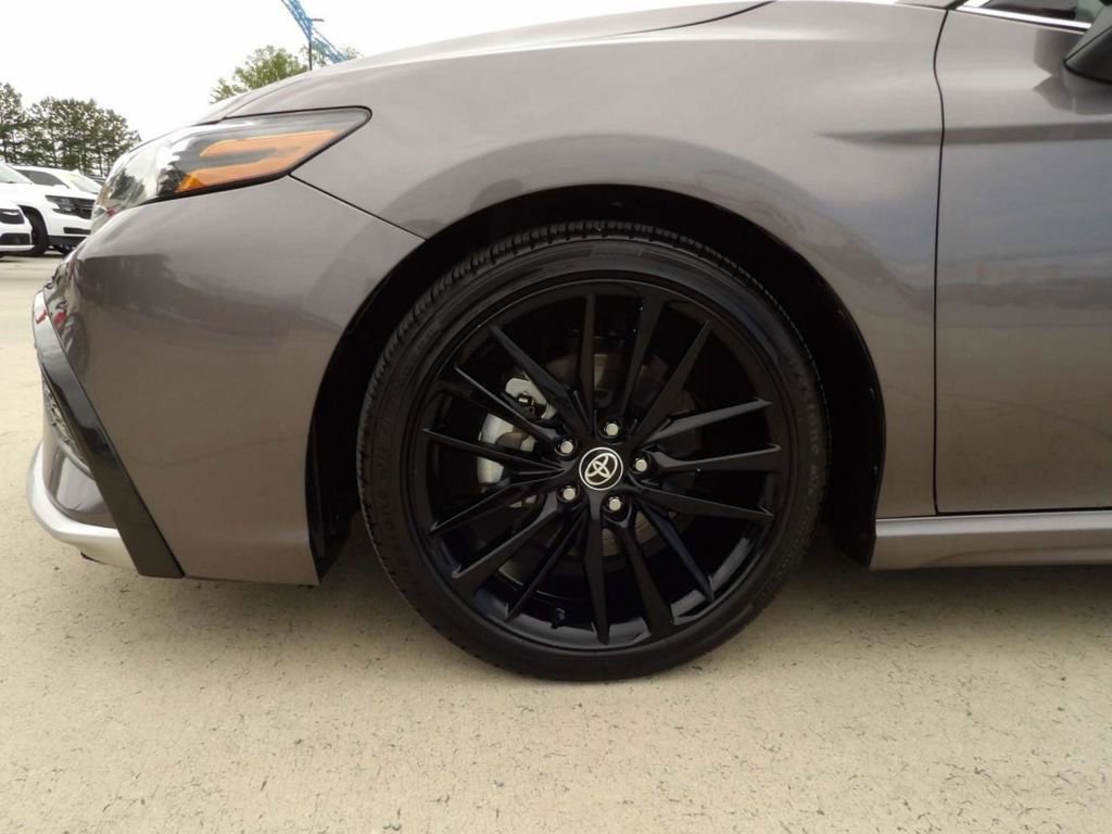 Used 2024 Toyota Camry XSE w/ Navigation Package FWD image 8
