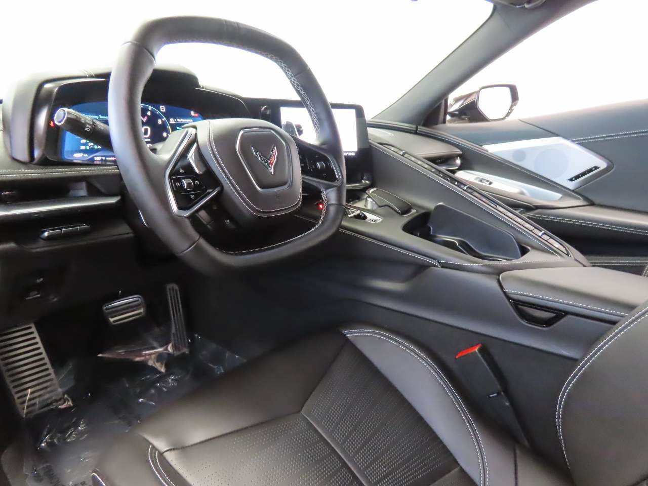 Used 2020 Chevrolet Corvette Stingray Premium Conv w/ 3LT Preferred Equipment Group RWD image 8