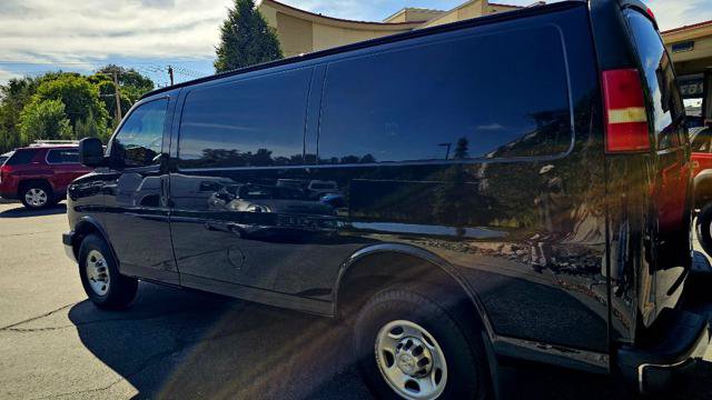 Used 2018 Chevrolet Express 2500 w/ Driver Convenience Package RWD image 7