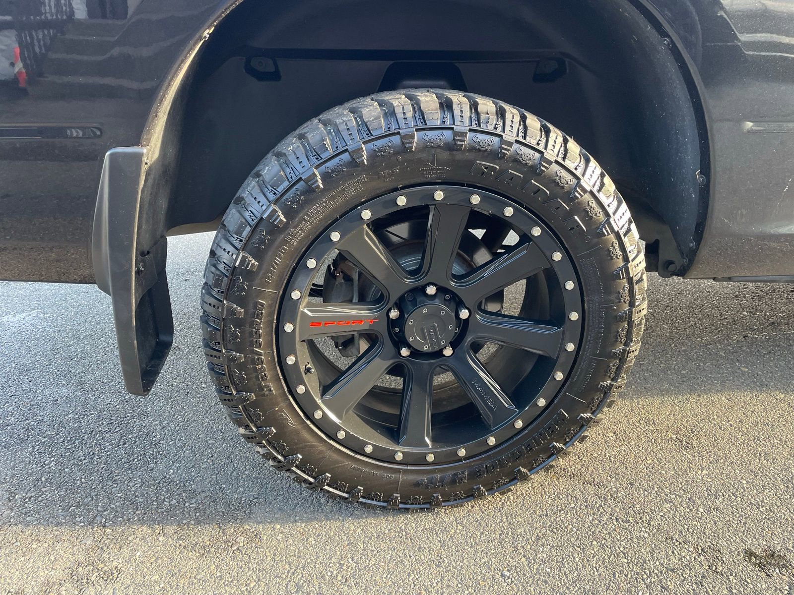 Used 2018 RAM 1500 Sport w/ Sport Premium Group image 8