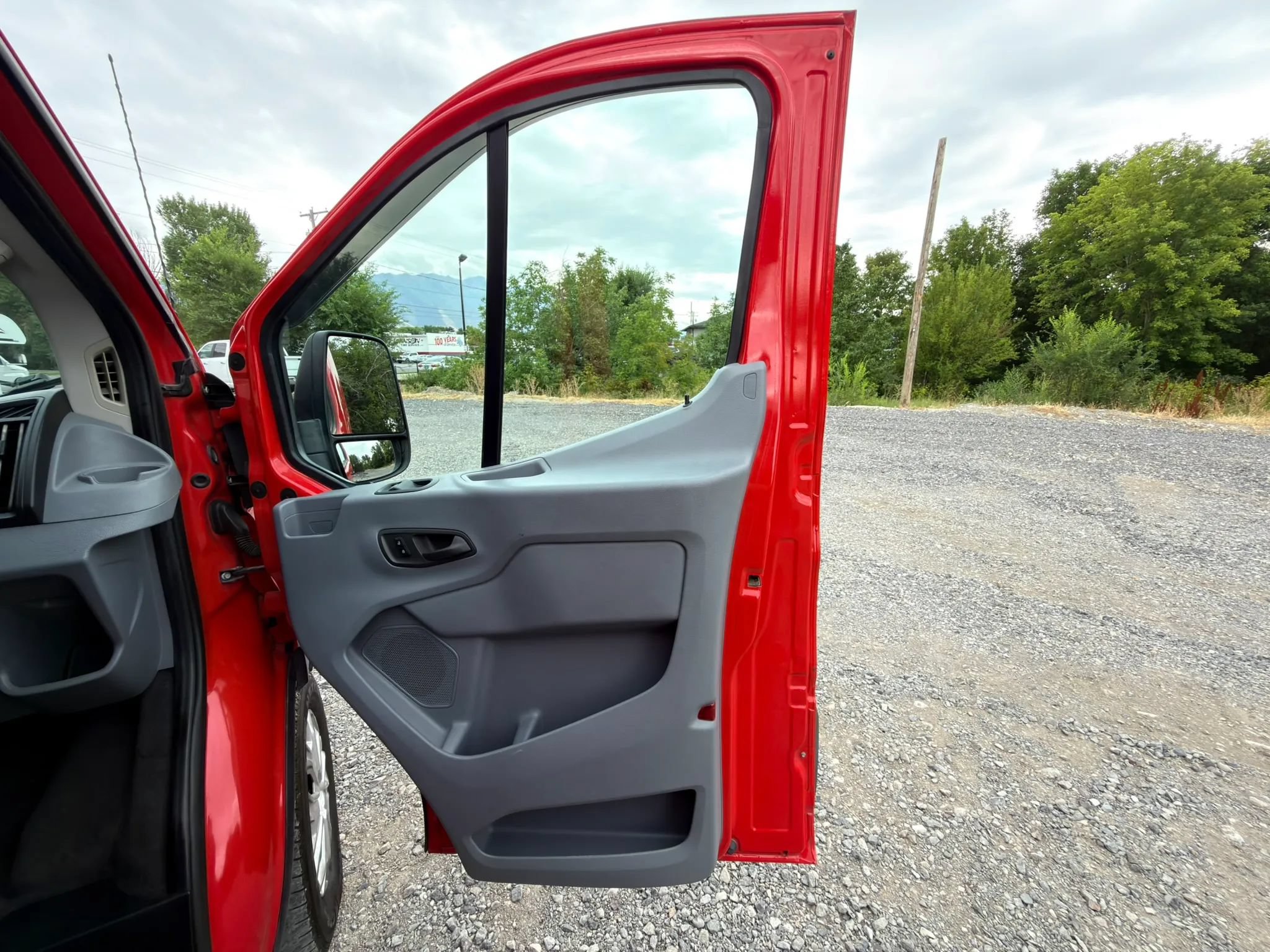 Used 2017 Ford Transit 350 XLT RWD image 12