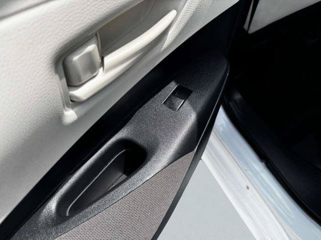 Used 2023 Toyota Corolla LE FWD image 38