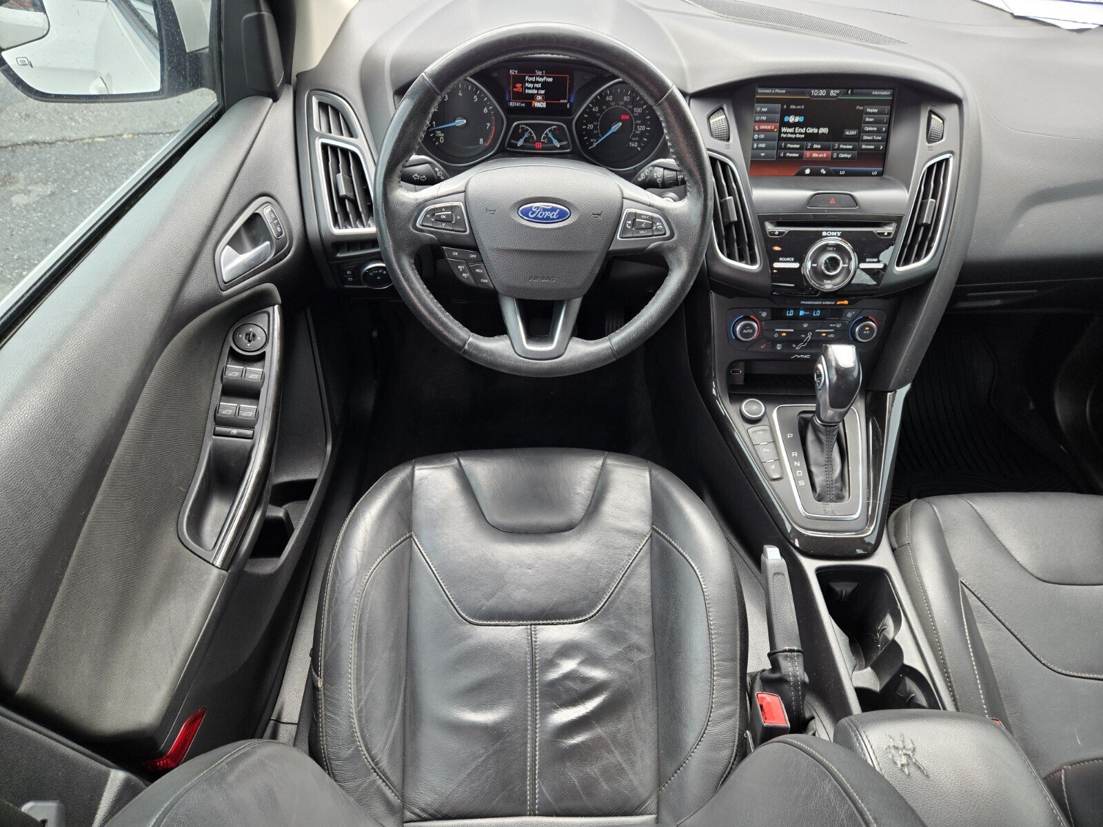 Used 2015 Ford Focus Titanium w/ Titanium Cold Weather Package FWD image 9