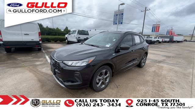 Used 2023 Ford Escape ST-Line w/ Tech Pack #1 FWD image 4