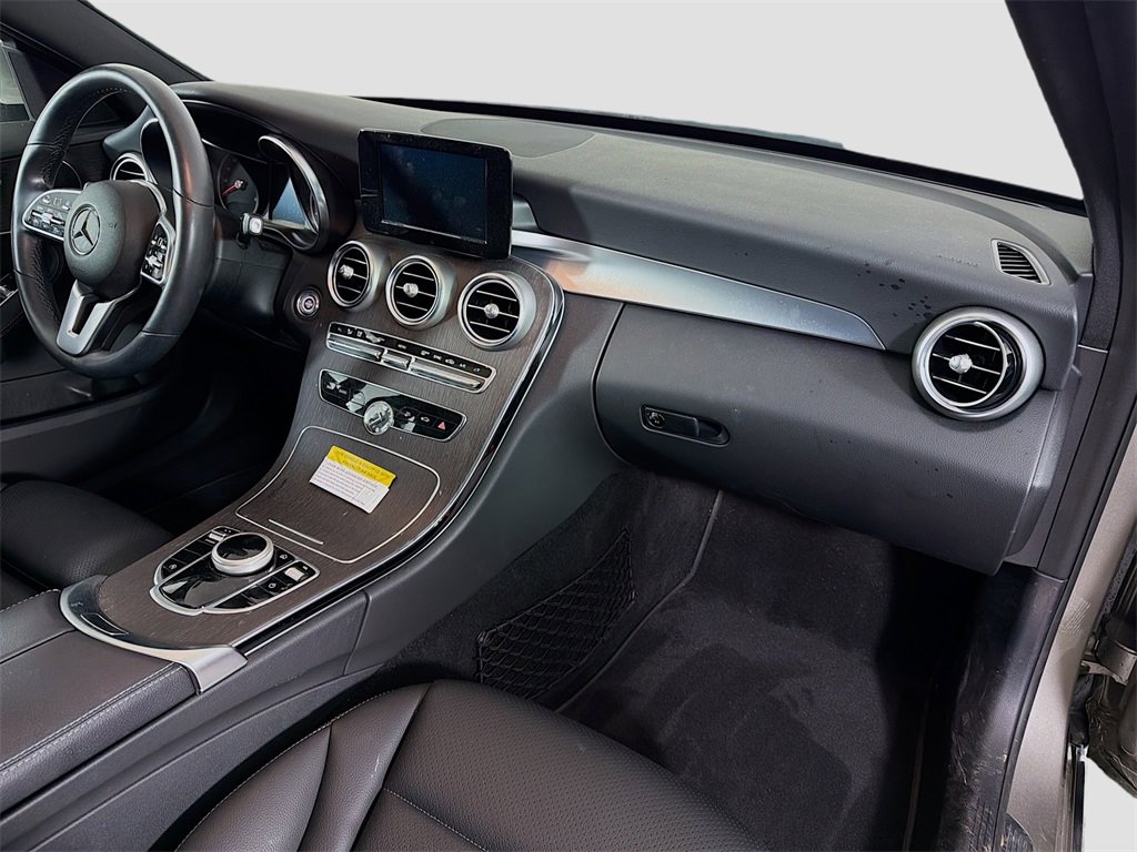 Used 2019 Mercedes-Benz C 300 4MATIC Sedan image 31