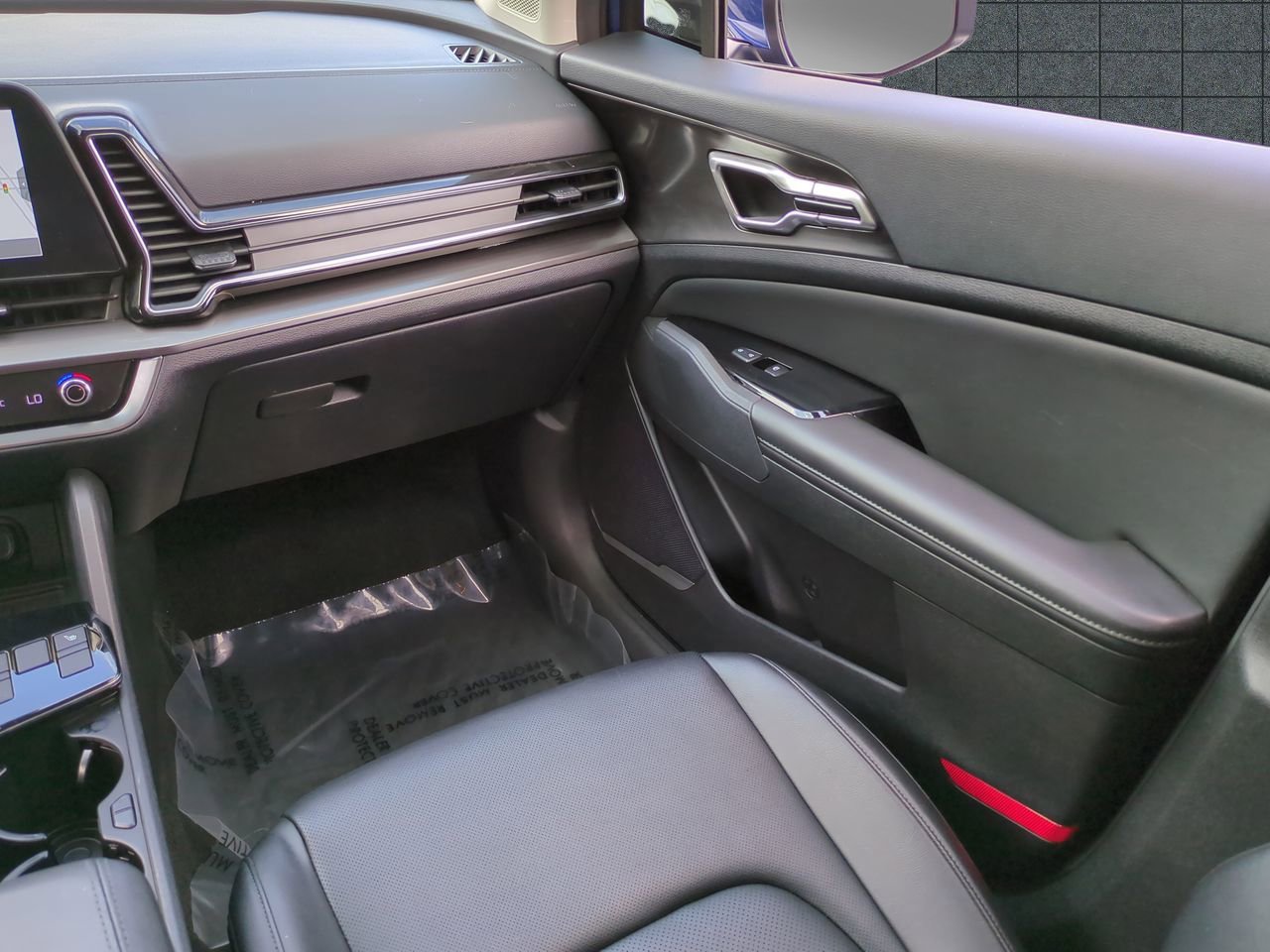 Certified 2024 Kia Sportage EX image 17