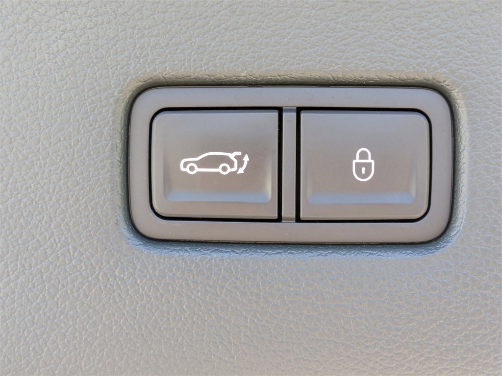 Used 2025 Genesis GV80 3.5T Advanced image 14