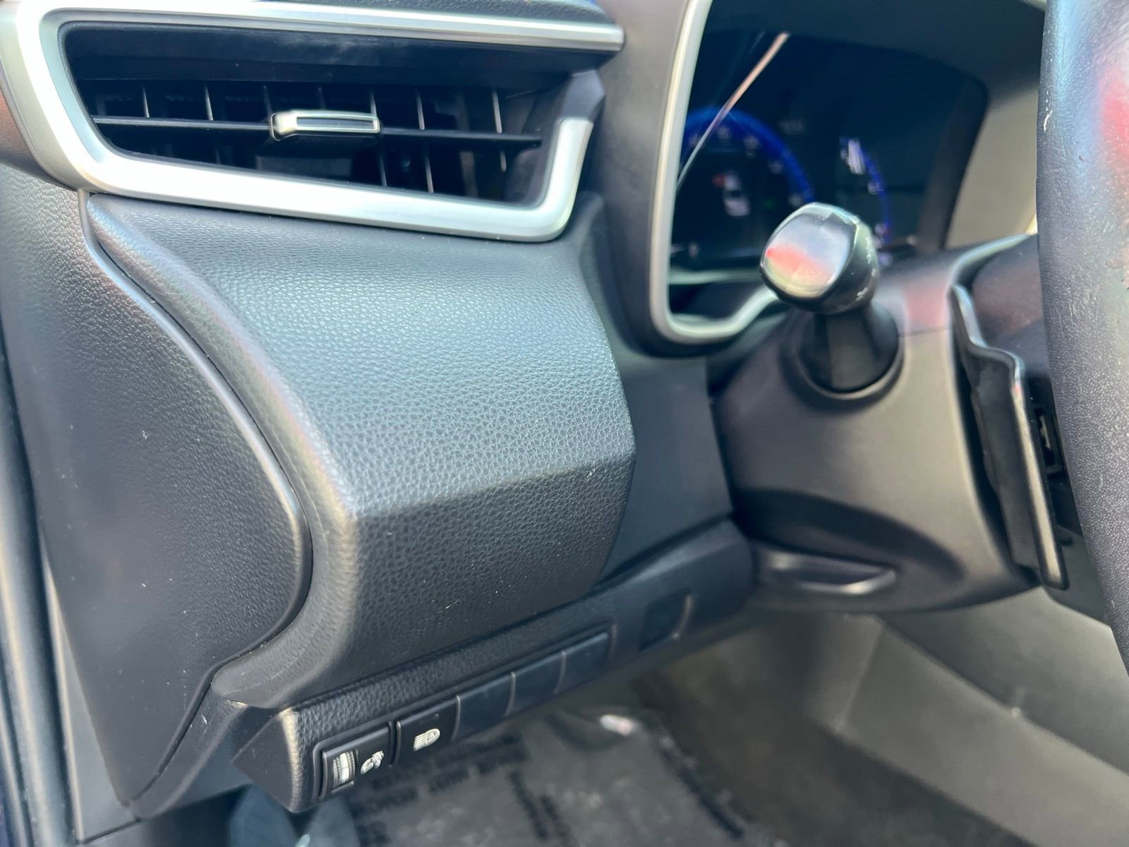 Used 2020 Toyota Corolla XSE image 23