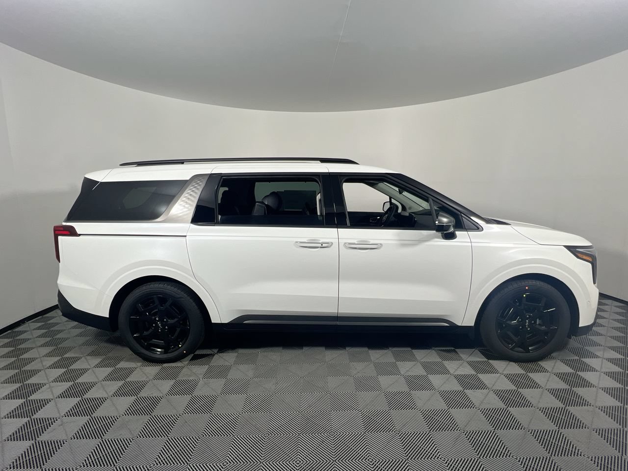 New 2027 Kia Carnival SX Prestige FWD image 2