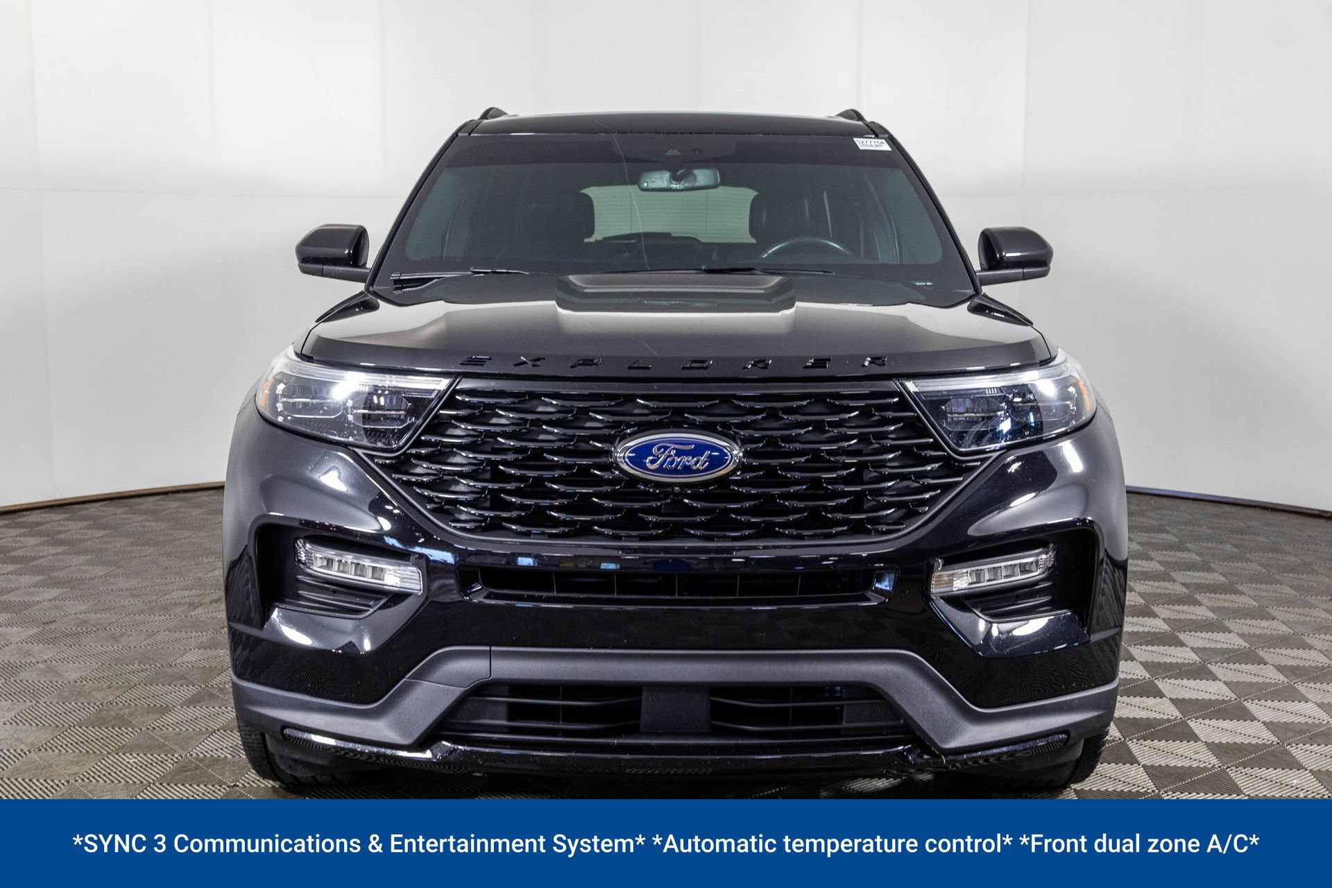 Used 2023 Ford Explorer ST-Line AWD/4WD image 15