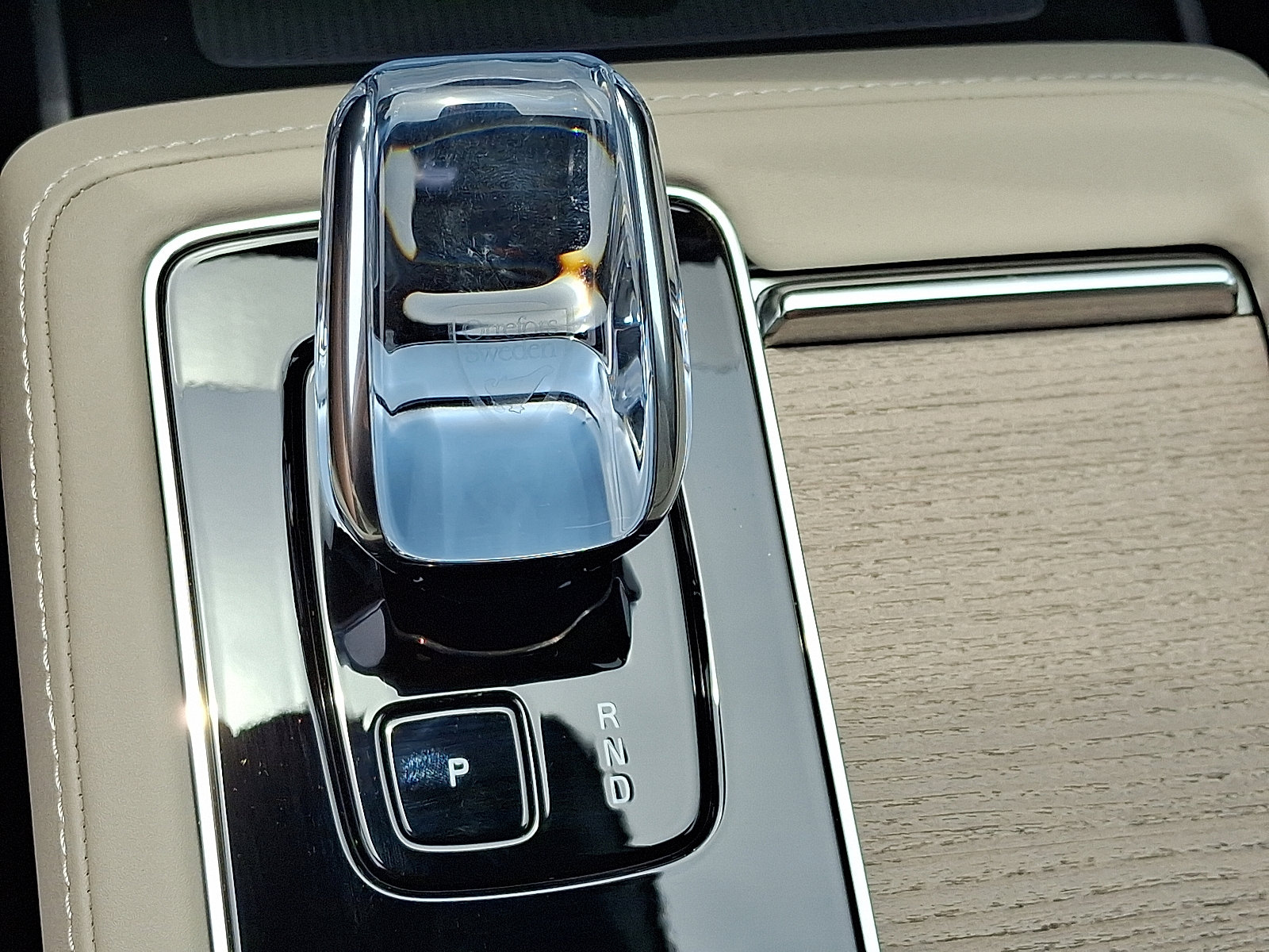 New 2026 Volvo XC90 B6 Plus w/ Protection Package Premier image 8