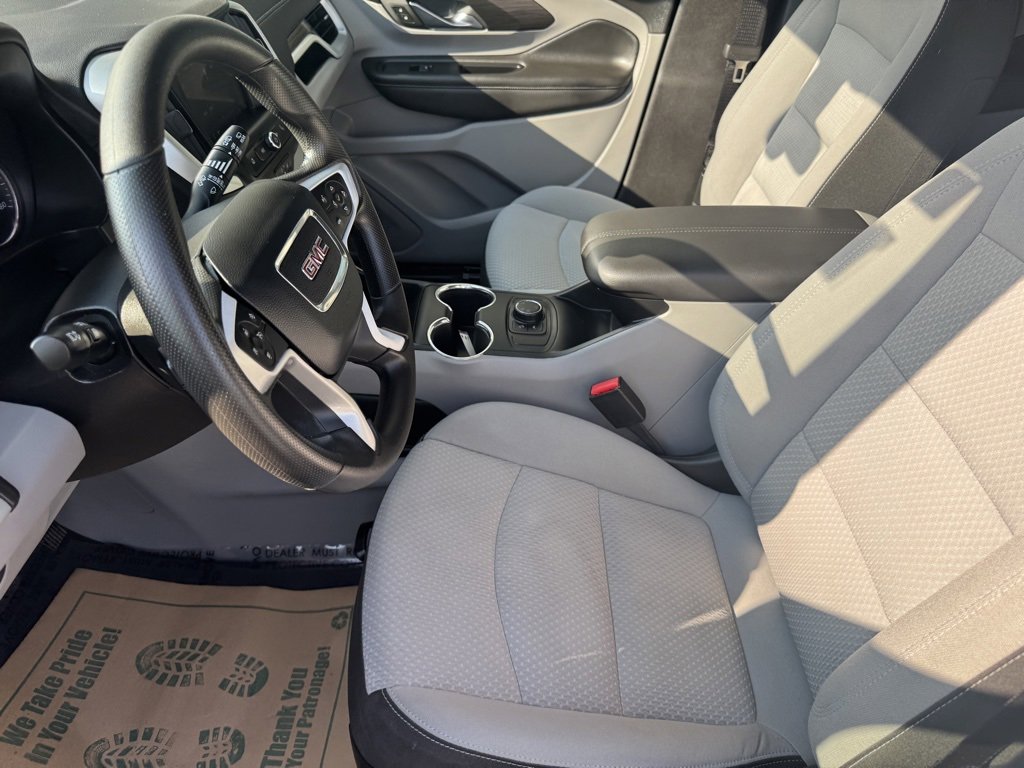 Used 2023 GMC Terrain SLE image 11