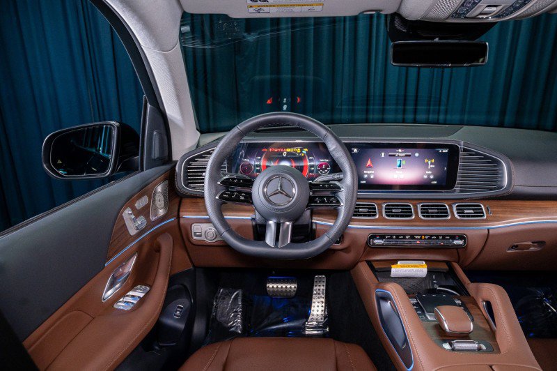 New 2026 Mercedes-Benz GLS 450 4MATIC image 15
