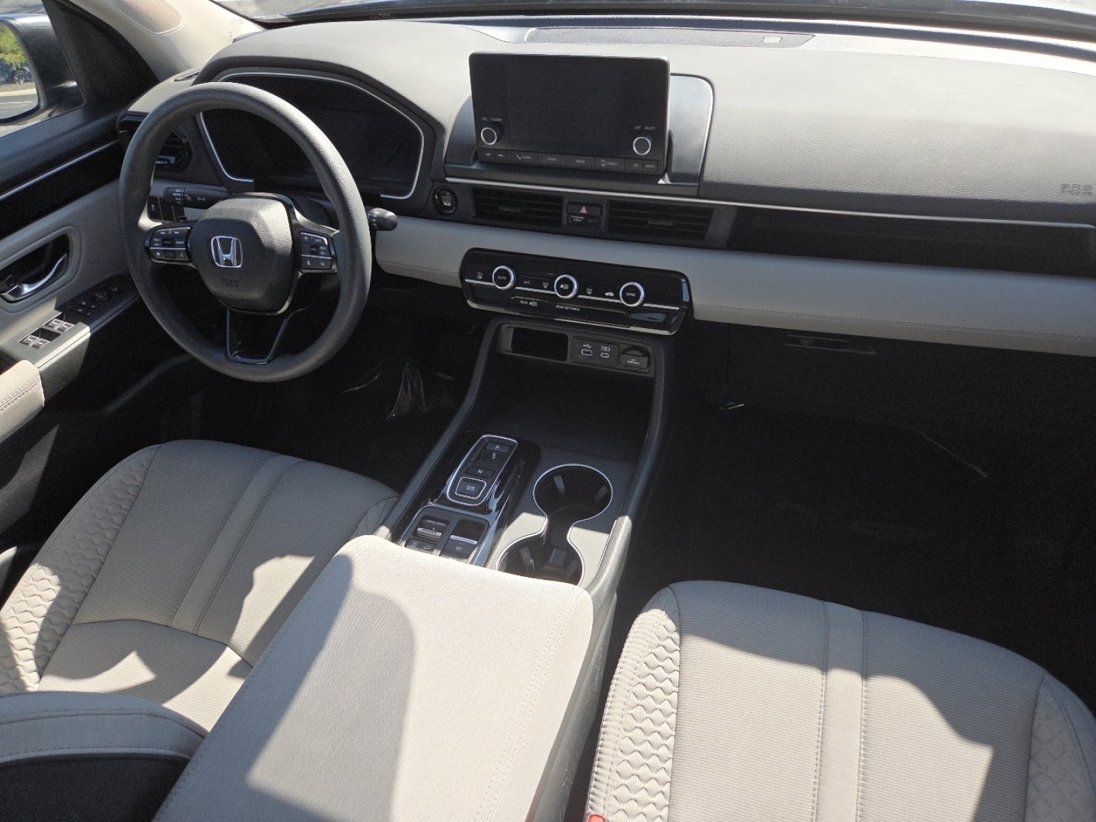 Certified 2023 Honda Pilot LX image 23