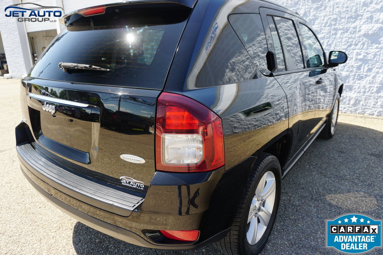 Used 2015 Jeep Compass Latitude AWD/4WD image 10