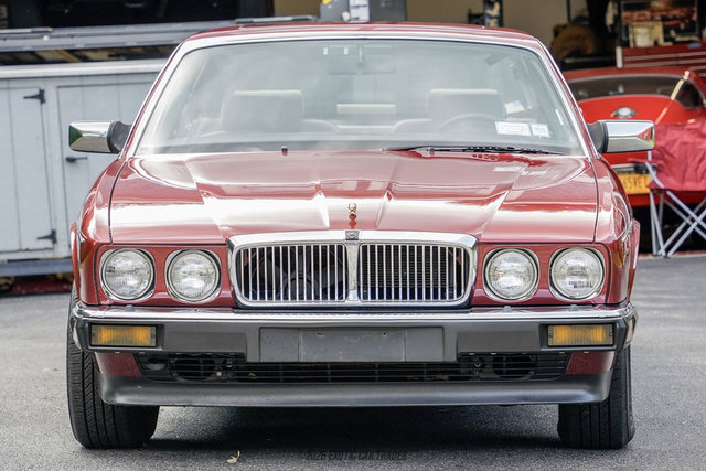 Used 1988 Jaguar XJ Vanden Plas RWD image 13