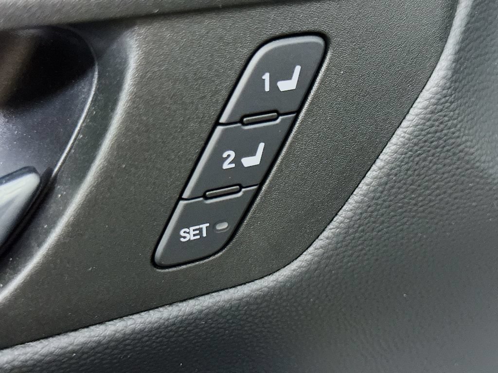Used 2025 Honda CR-V Sport-L image 23