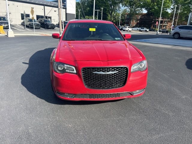 Used 2015 Chrysler 300 S RWD image 2