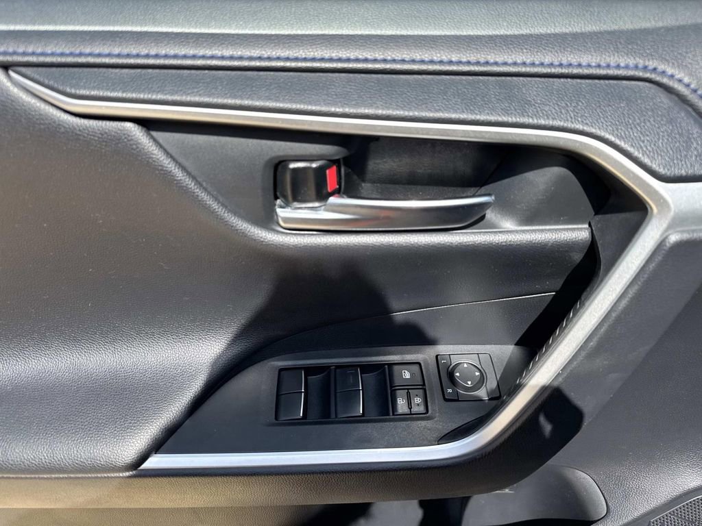 Used 2020 Toyota RAV4 XSE w/ Carpet Mat Package image 23