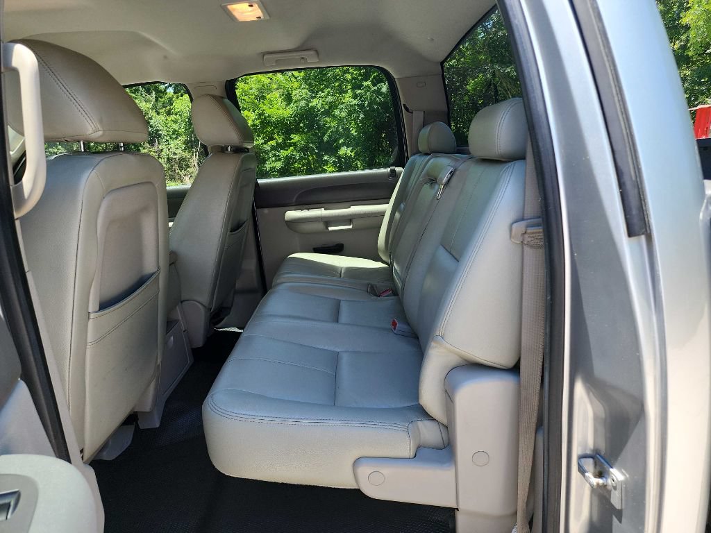 Used 2014 Chevrolet Silverado 2500 LT AWD/4WD image 28