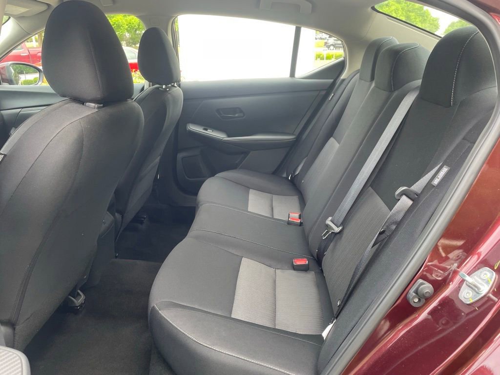 Used 2025 Nissan Sentra SV FWD image 18