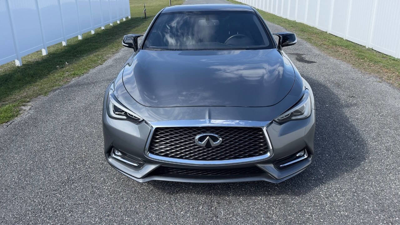 Used 2018 INFINITI Q60 3.0t Luxe w/ Sensory Package 3.0T Luxe image 3