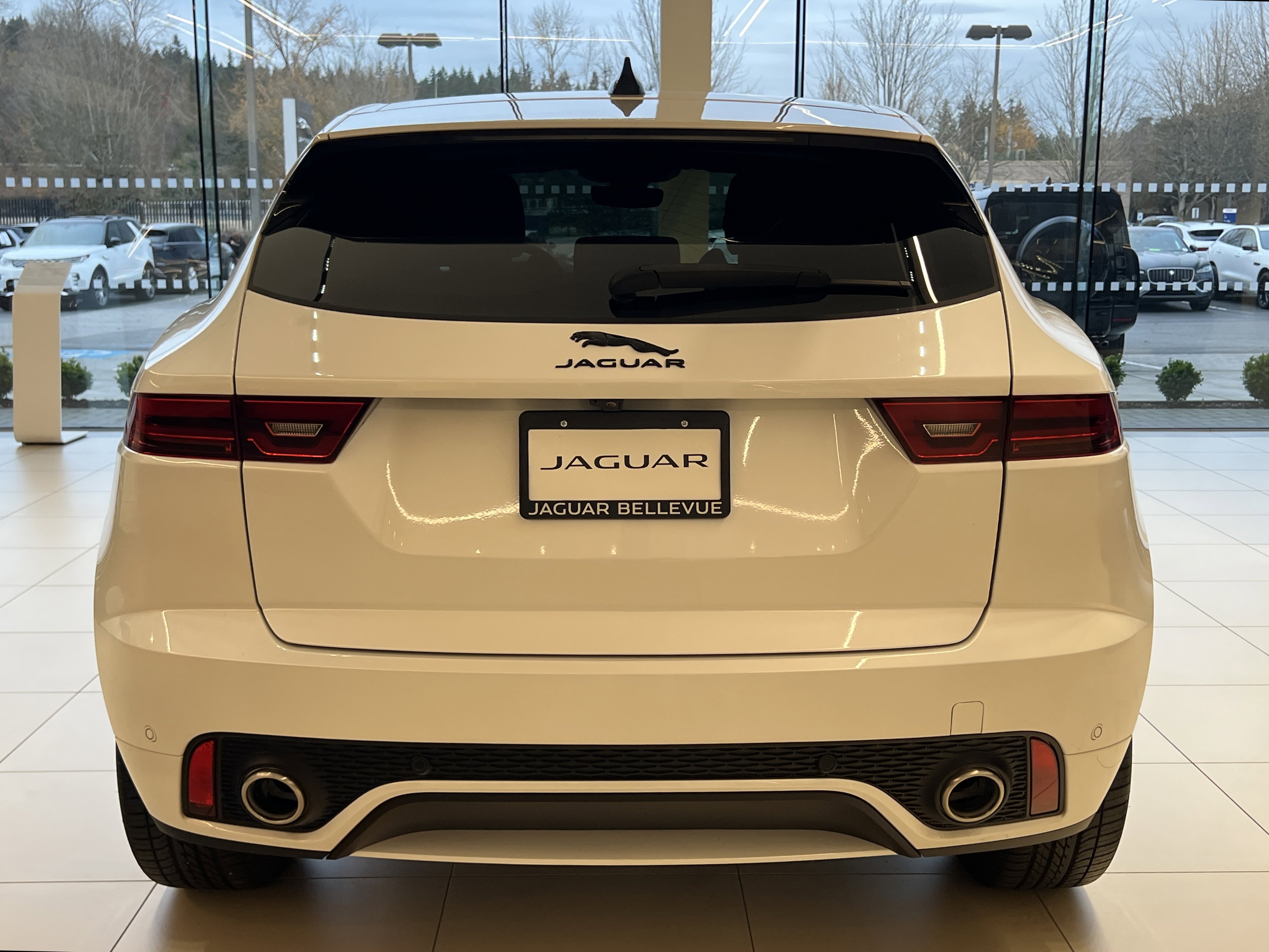 New 2024 Jaguar E-PACE R-Dynamic SE image 6