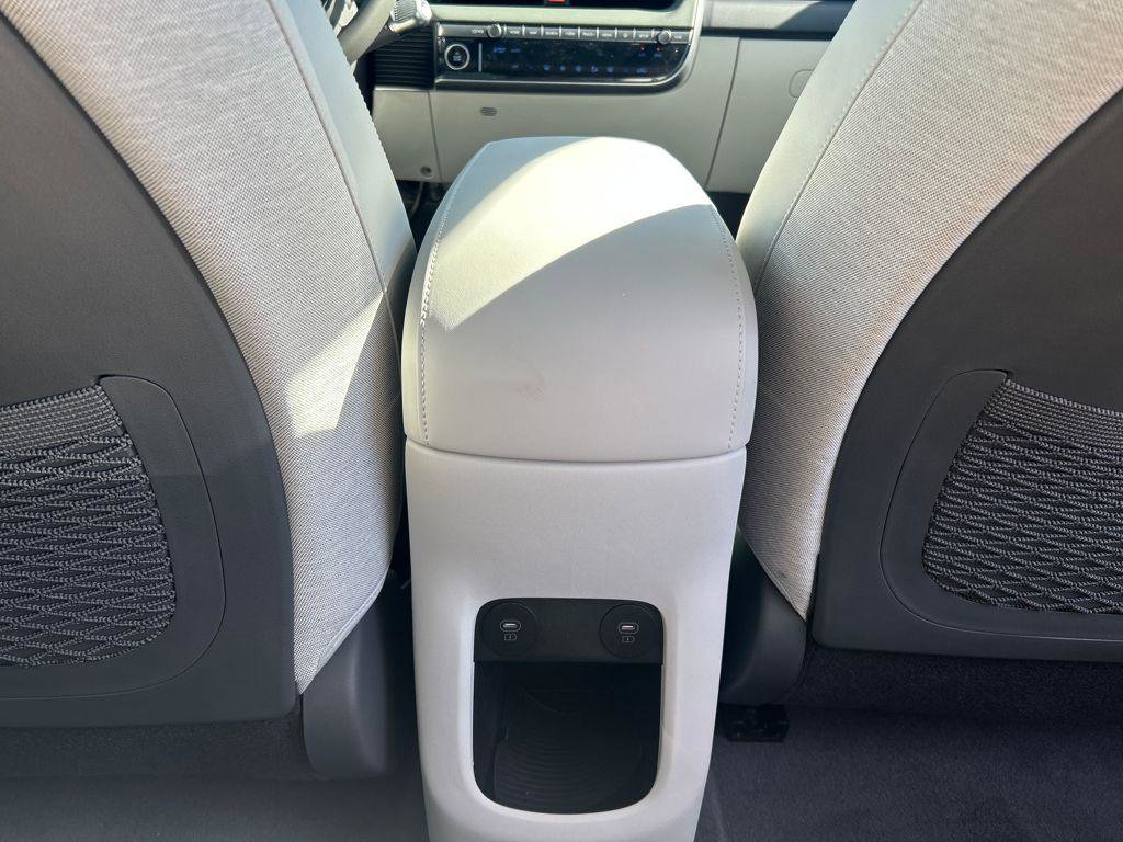 New 2026 Hyundai Ioniq 5 Limited image 32