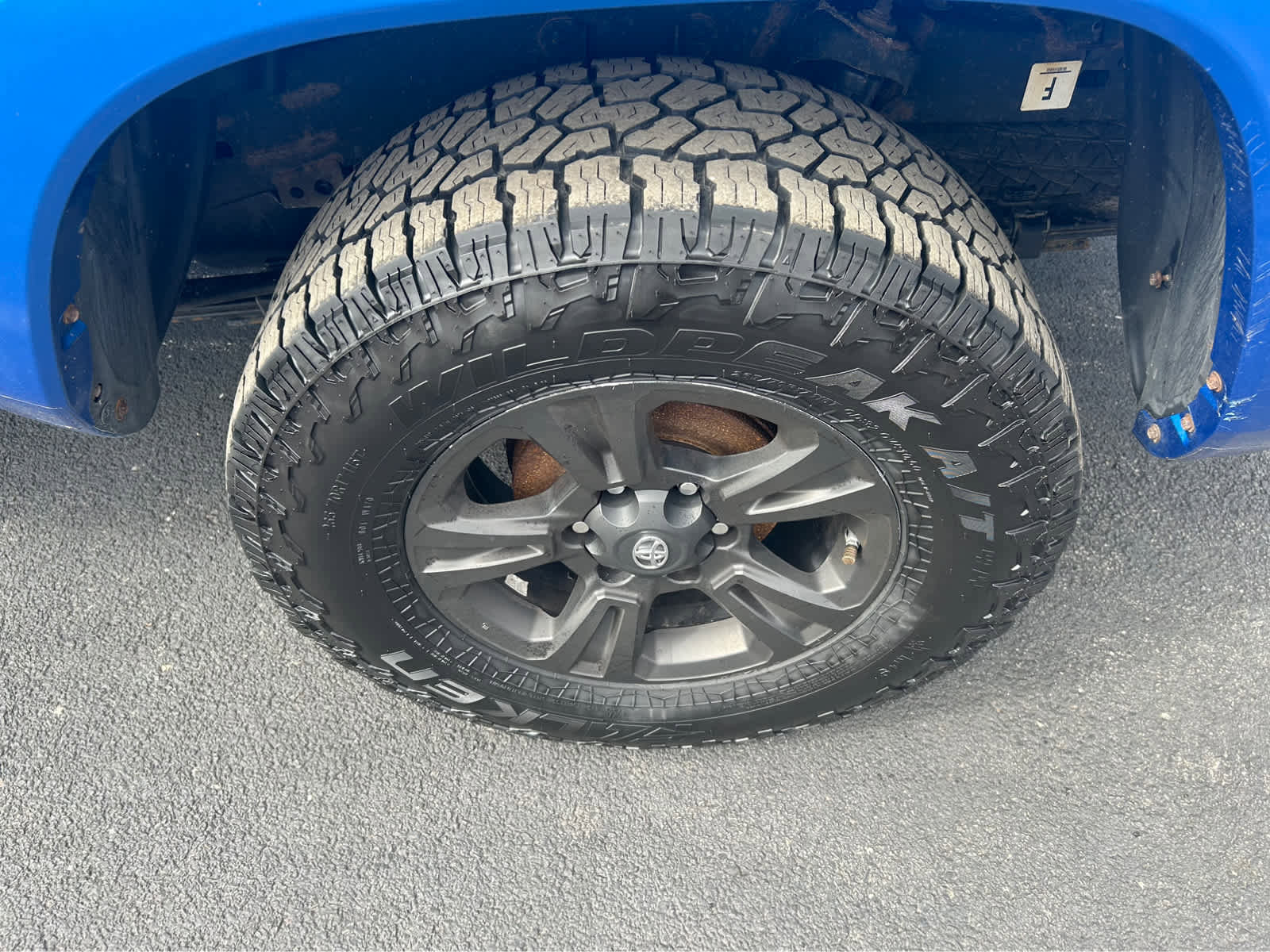 Used 2017 Toyota Tacoma TRD Sport w/ Tow Package (A/T) image 29