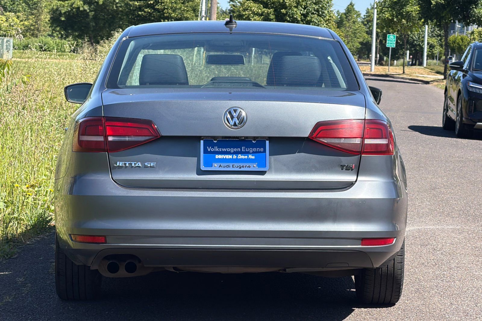 Used 2017 Volkswagen Jetta SE FWD image 4