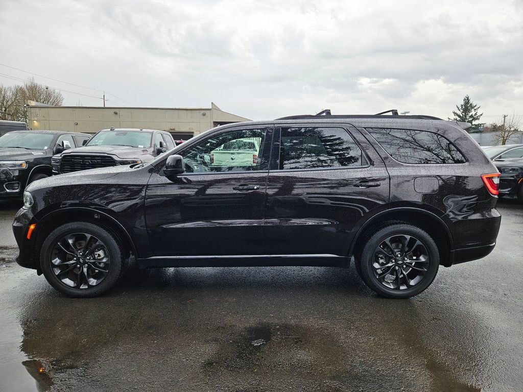 Used 2023 Dodge Durango GT w/ Blacktop Package AWD/4WD image 3
