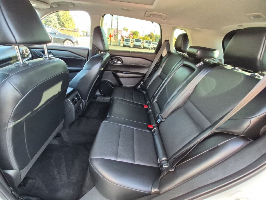 Used 2023 Nissan Rogue SV w/ SV Premium B Package AWD/4WD image 24