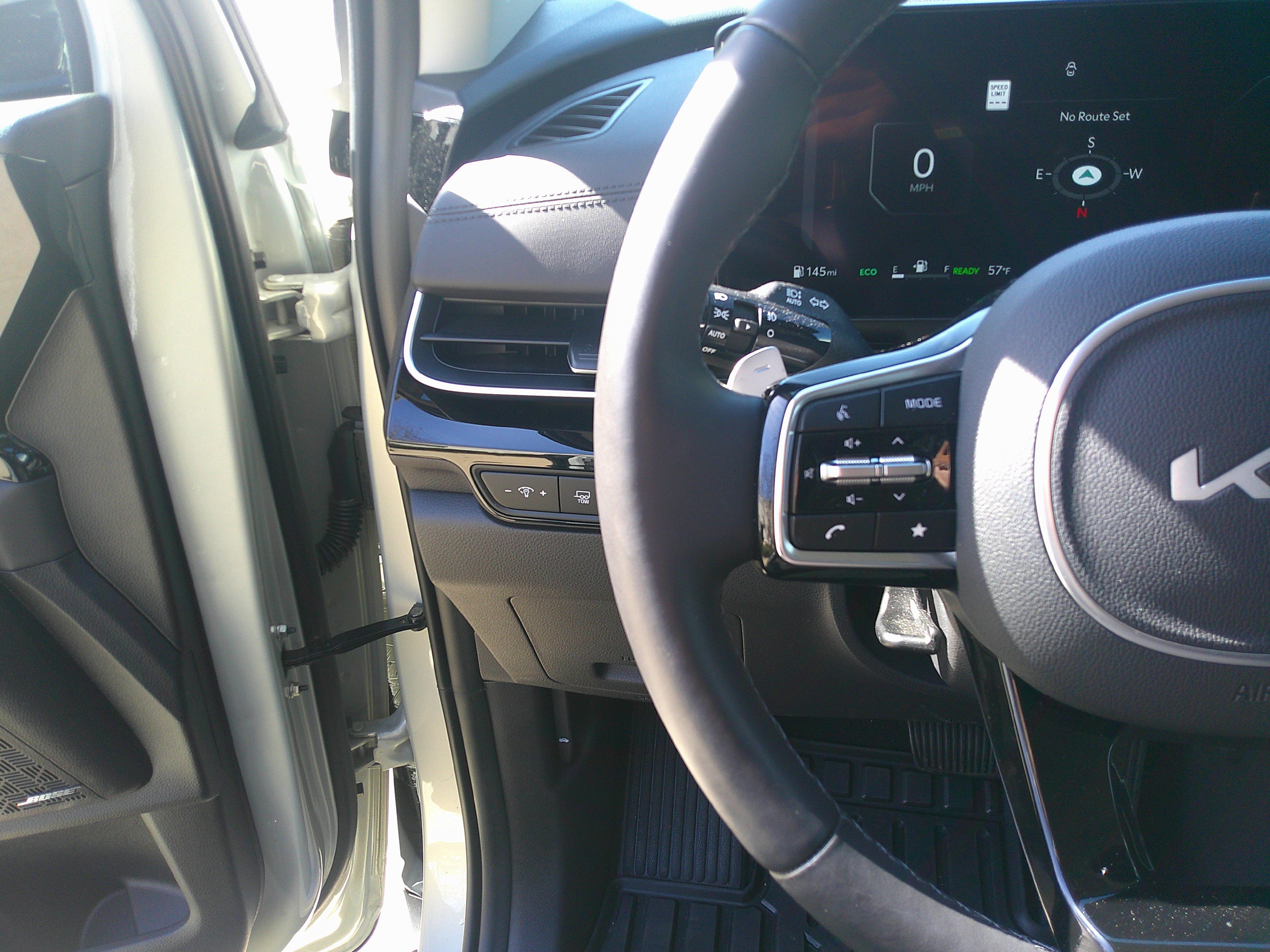 Used 2025 Kia Carnival SX Prestige image 20