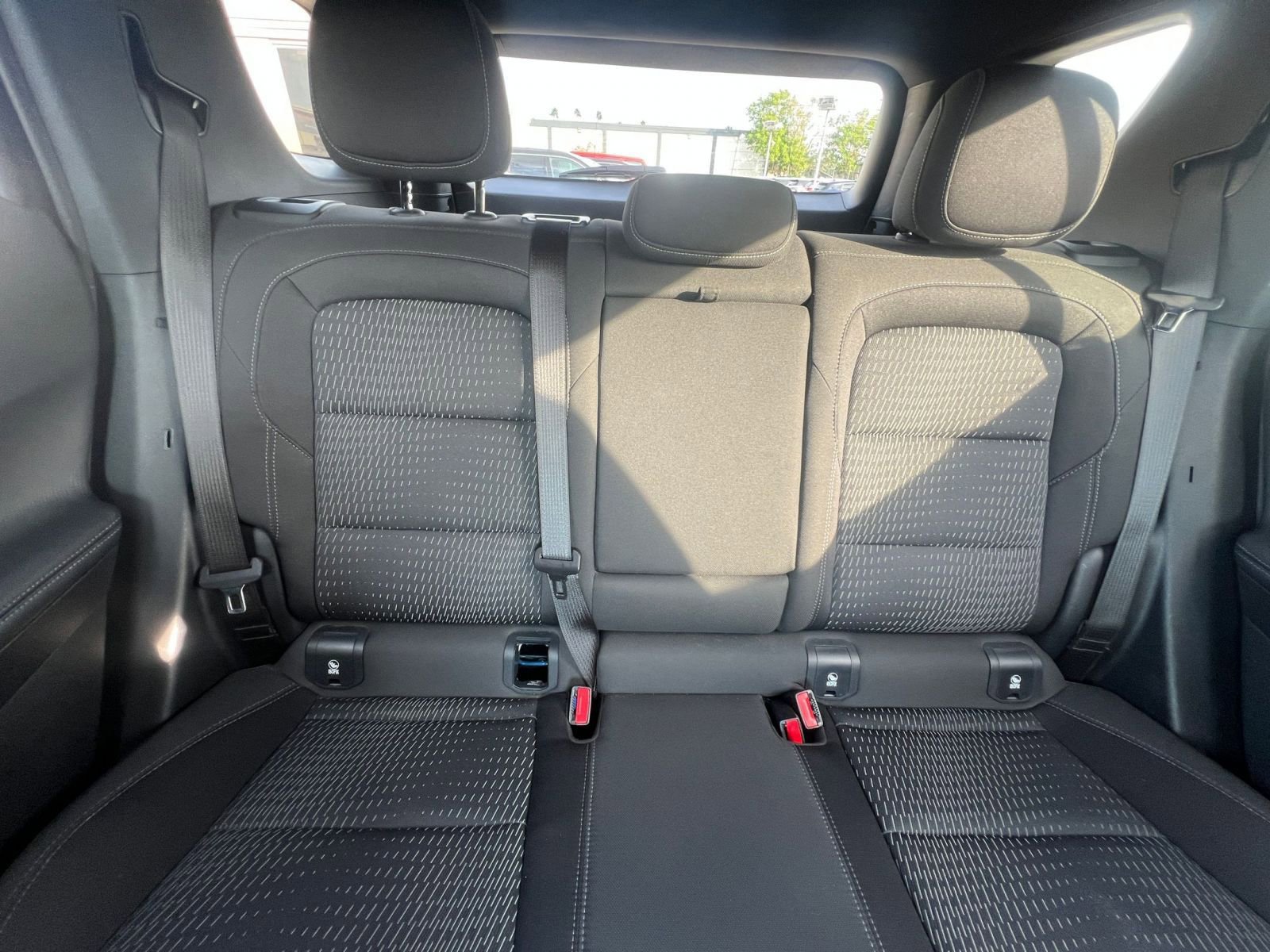 Used 2025 Chevrolet Equinox LT image 38