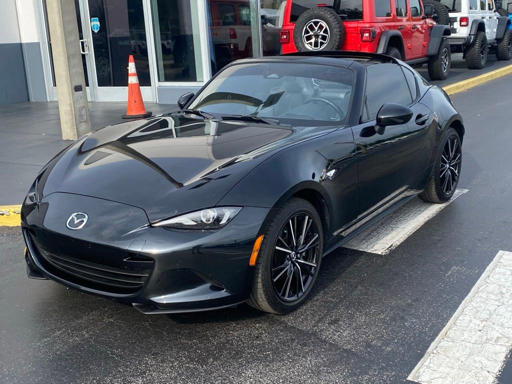Used 2024 MAZDA MX-5 Miata RF Grand Touring w/ Weather Package RWD image 4