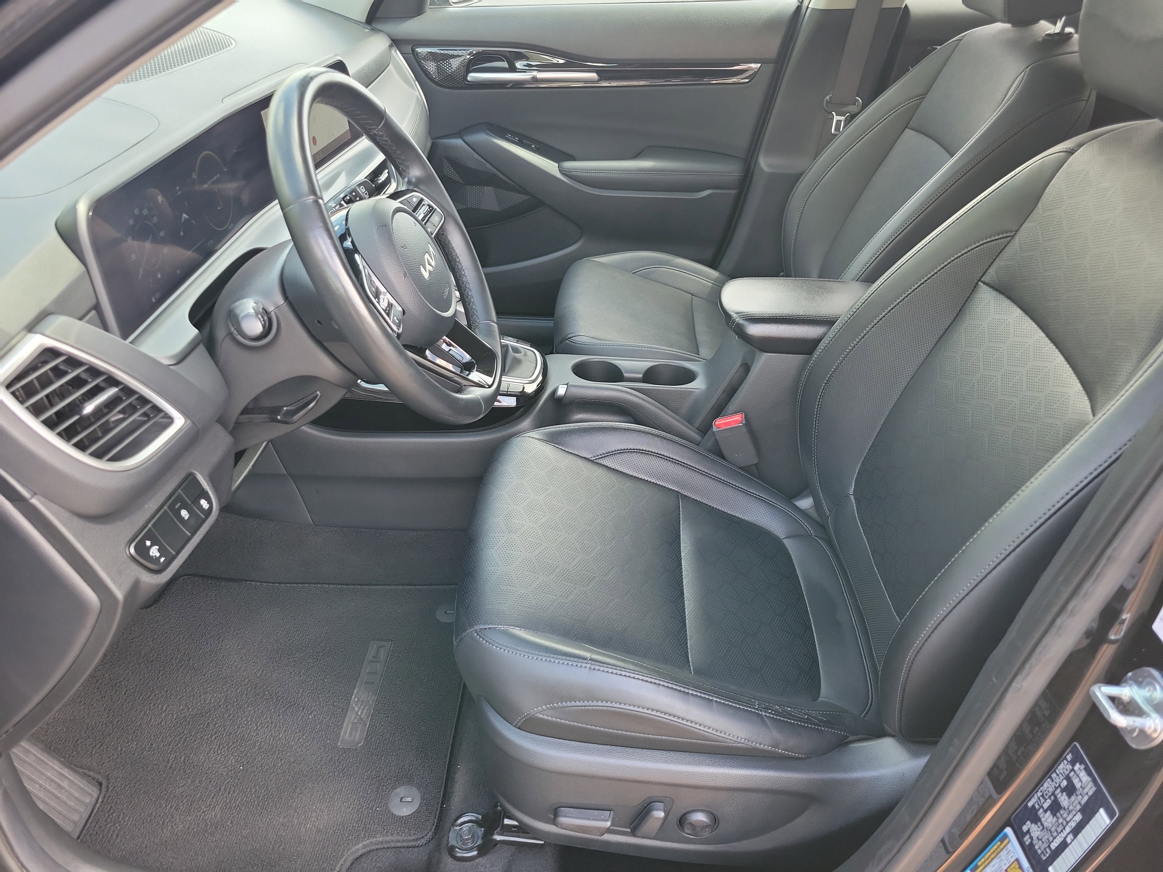 Used 2024 Kia Seltos EX image 4