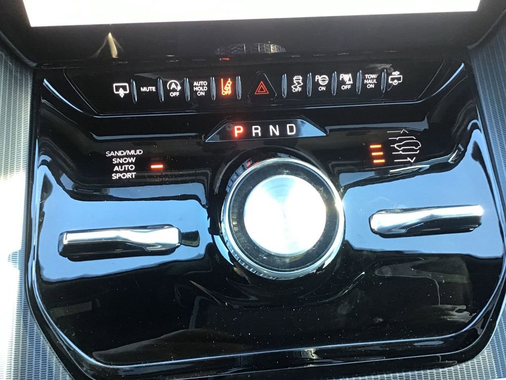 New 2025 Jeep Grand Wagoneer L Series II Obsidian w/ Quick Order Packagew 28T image 15