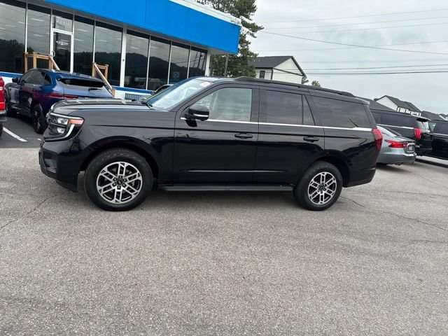 Used 2025 Ford Expedition Active AWD/4WD image 14