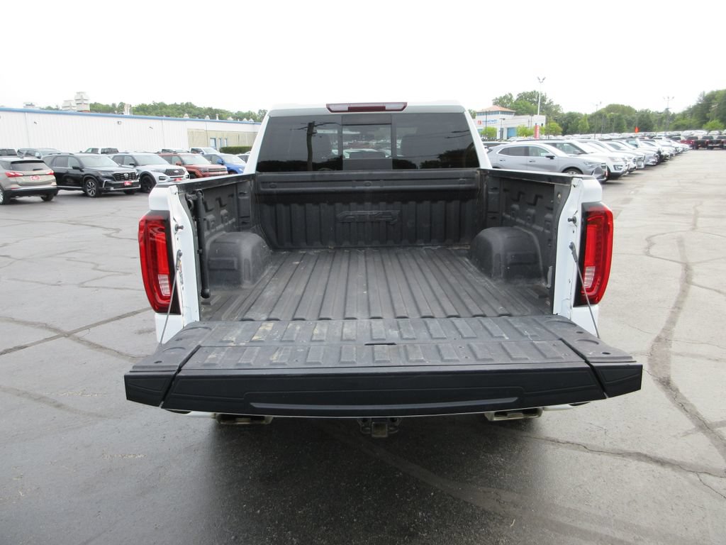 Certified 2022 GMC Sierra 1500 AT4 w/ AT4 Premium Package AWD/4WD image 8